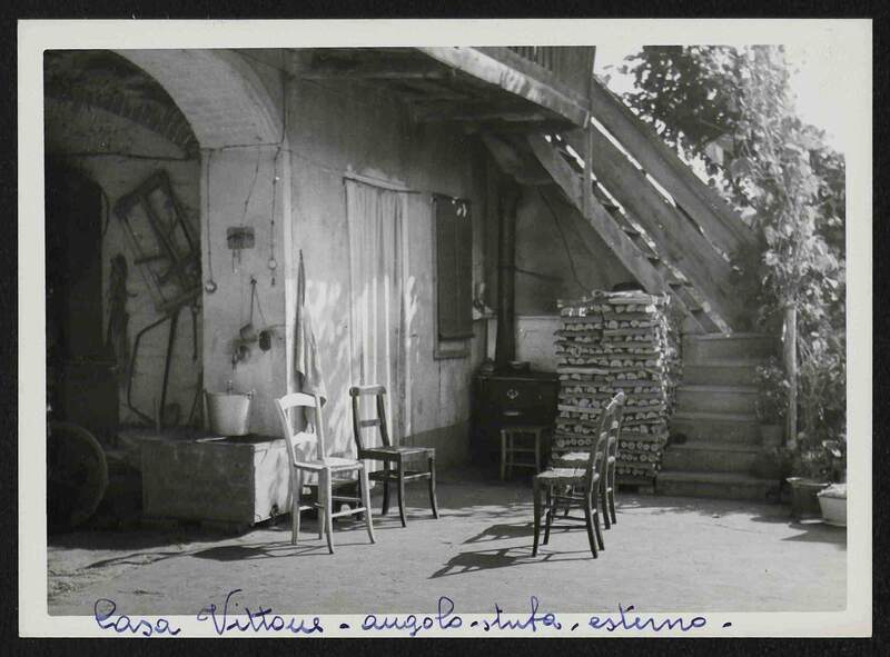 L'esterno della cascina della famiglia Vittone
