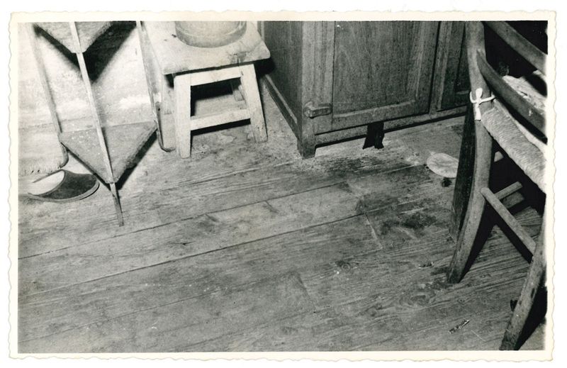 Dettaglio della cucina di Angela Romele dove si è svolto il crimine