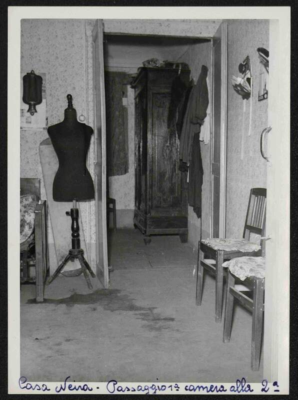 L'interno della cascina della famiglia Neira