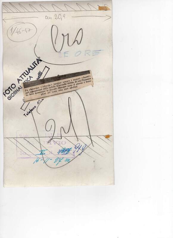 Un clamoroso «fattaccio» fornisce sempre i numeri «buoni» agli appassionati della cabala. L'orrendo delitto di via Piossasco ha fatto aumentare le giocate. Durante tutto il giorno i botteghini del Lotto sono stati affollati