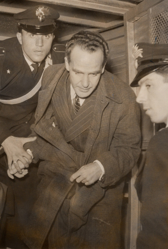 Ettore Grande viene condotto in tribunale