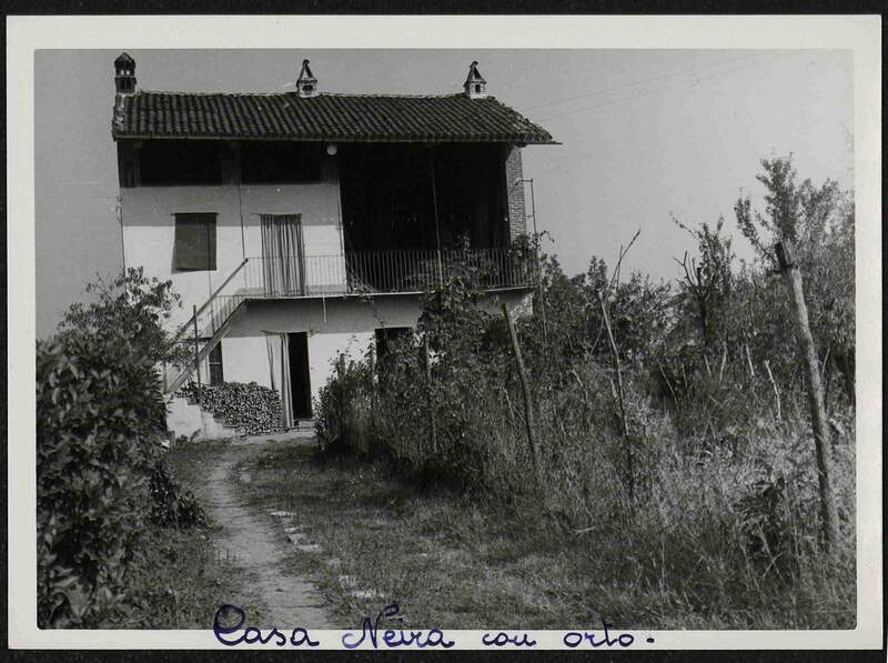 La cascina della famiglia Neira con l'orto