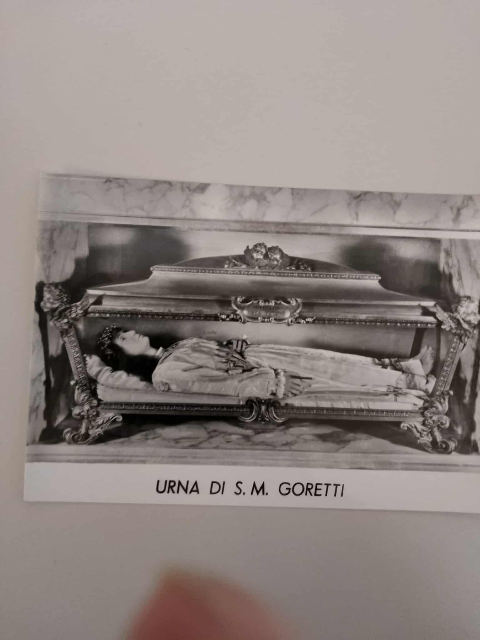 Urna contenente la reliquia di Maria Goretti