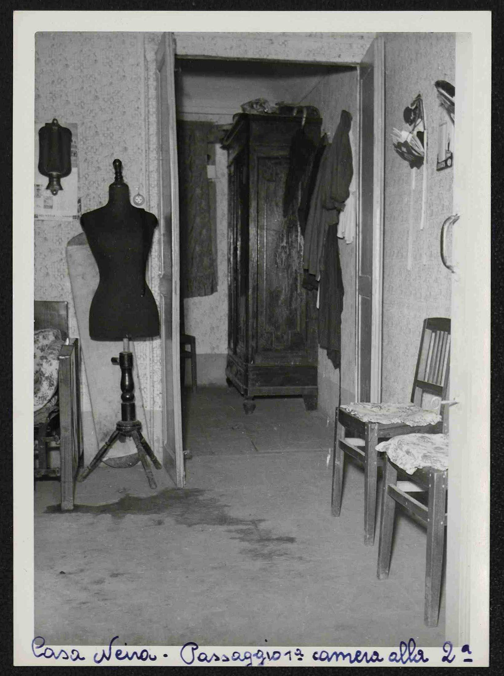 L'interno della cascina della famiglia Neira