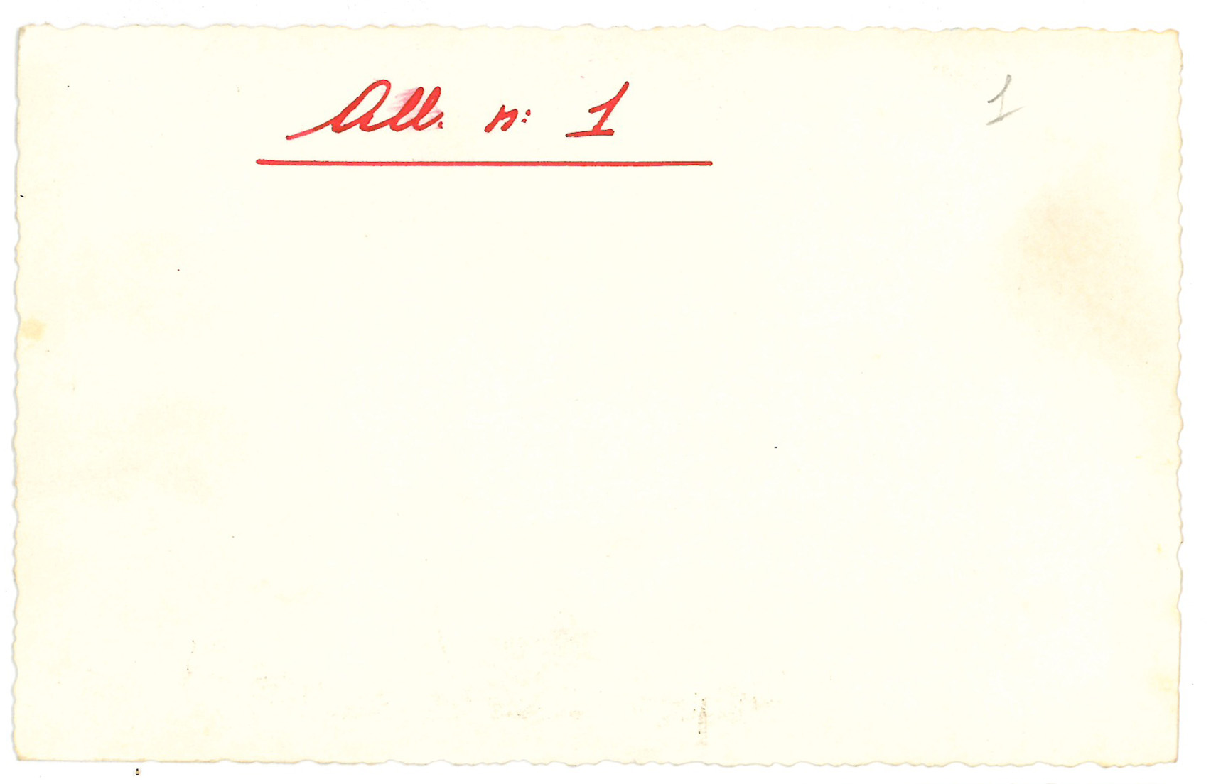 L'ingresso della casa di Angela Romele dove si è svolto il crimine