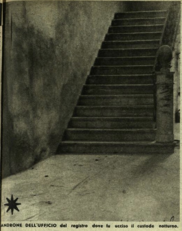 Androne dell'ufficio del registro dove fu ucciso il custode notturno