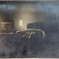 La stanza dove è stata accoltellata Maria Flores (veduta d'insieme della parete anteriore e della parete sinistra)