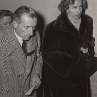 Il padre e la sorella di Angela Cavallero entrano in aula il primo giorno del processo a carico di Nadir Chiabodo