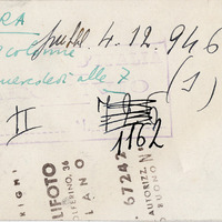 Rina Fort con gli inquirenti sulla scena del crimine durante la ricostruzione del delitto