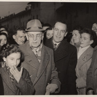 Ettore Grande con il padre a Villafranca Piemonte dopo l’assoluzione