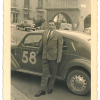 Achille Bruzzone (?) in una fotografia dei primi anni Cinquanta