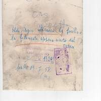 Aldo Cugini abbraccia la sorella e la fidanzata dopo la scarcerazione