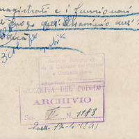 Gli inquirenti sul luogo dell'assassinio di Erio Codecà