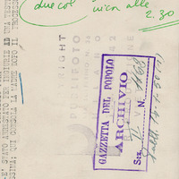 Giuseppe Ricciardi con la madre dopo il processo per direttissima per ingiurie