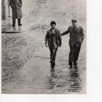 Francesco Virdis nel cortile del carcere di Porto Azzurro