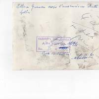 Ettore Grande stretto dalla folla dopo l'assoluzione al processo di cassazione