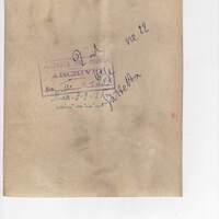 La signora De Leon, presso cui Jolanda Bergamo lavora come domestica, parla con il cugino della donna