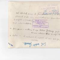 Sul luogo del delitto di Entrèves Arturo Jordaney proprietario del cane siberiano Corsi che scoprì la vittima discute con il montanaro che, seguendo il cane, vide per primo il cadavere